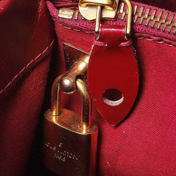 Louis Vuitton Magenta Monogram Vernis Montaigne BB Bag - Picture 6 of 12